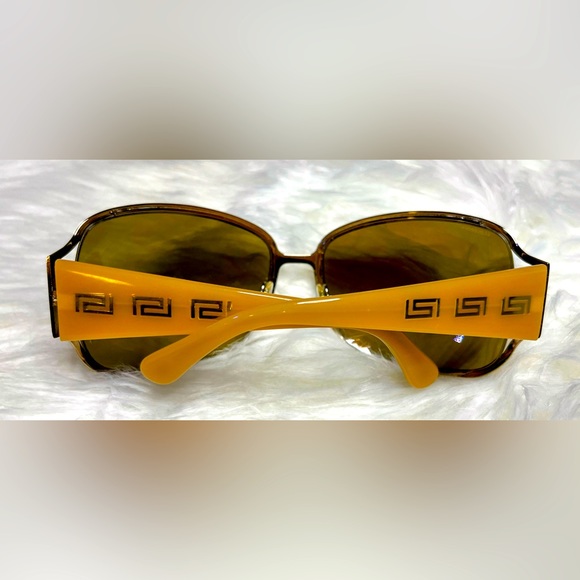 Versace sunglasses - Picture 2 of 8